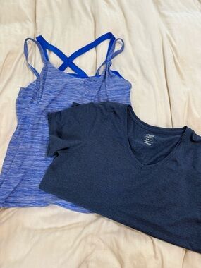 Athletic Works Blue Heathered Crisscross Tank with Navy V‑Neck Tee bundle of (2)